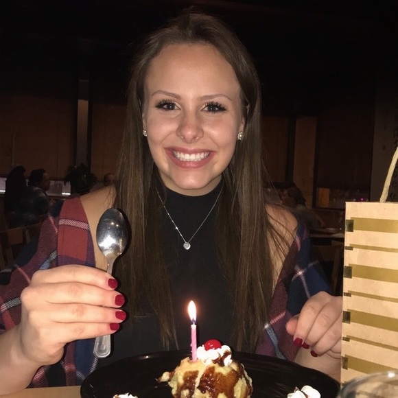 Meet your Posher, Suzie - Picture 1 of 1